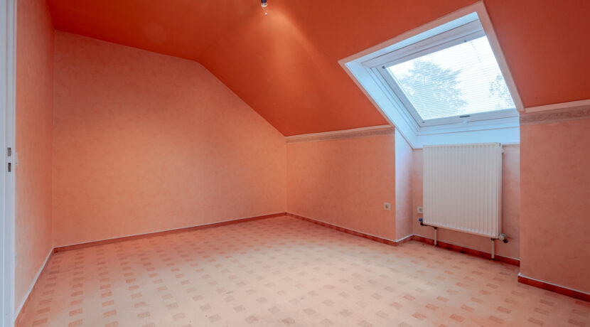 Zimmer 2 OG