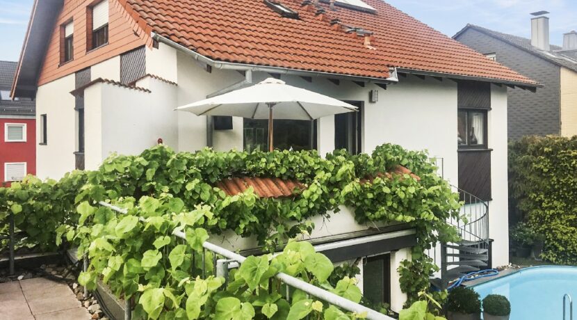 Rückwärtige Ansicht