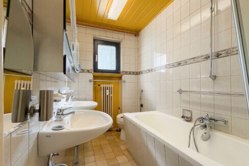 Badezimmer (1.OG)