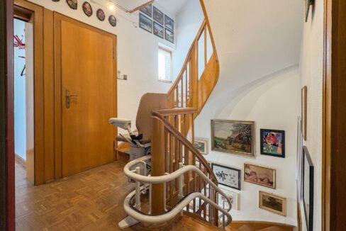 Treppenhaus (1.OG)