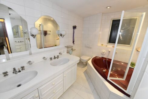 Badezimmer im Dachgeschoss