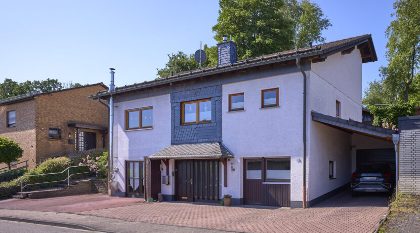 Einfamilienhaus mit Einliegerwohnung