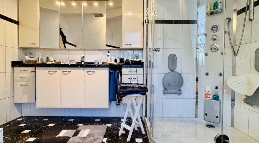 Bad ensuite Dachgeschoss