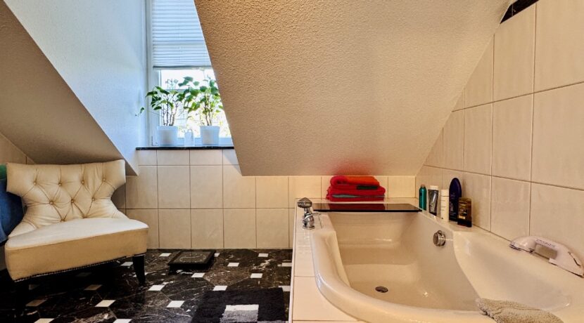 Bad ensuite Dachgeschoss