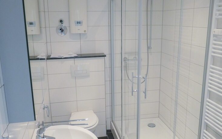 Modernes Badezimmer