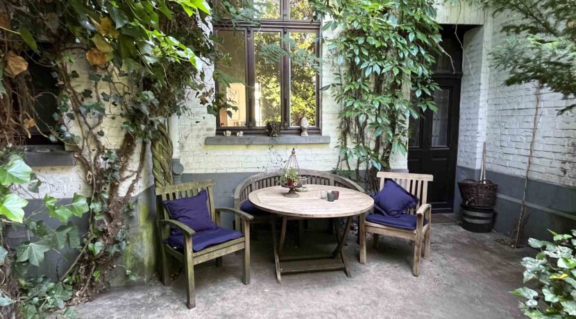Innenhof mit Terrasse