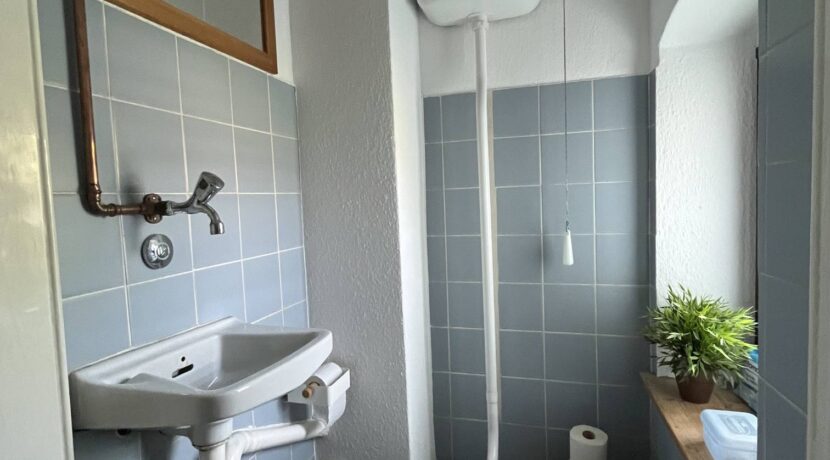 ... separates WC im DG