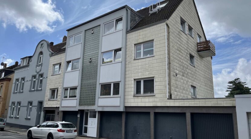 Gepflegtes 7-Familienhaus