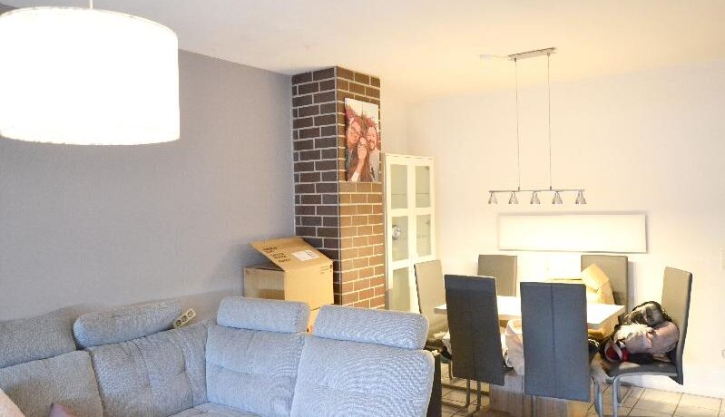 Wohnzimmer mit Eßbereich