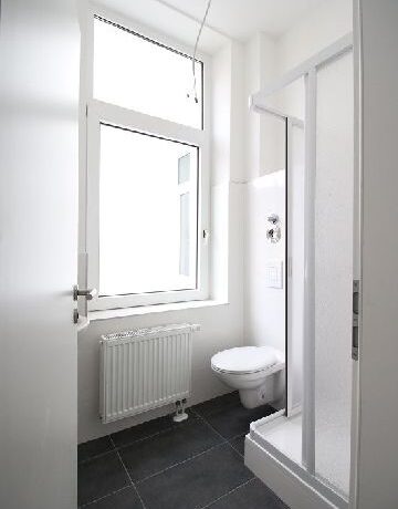 Tageslichtbad mit Dusche