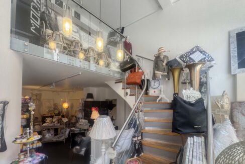 Aufgang zur Galerie