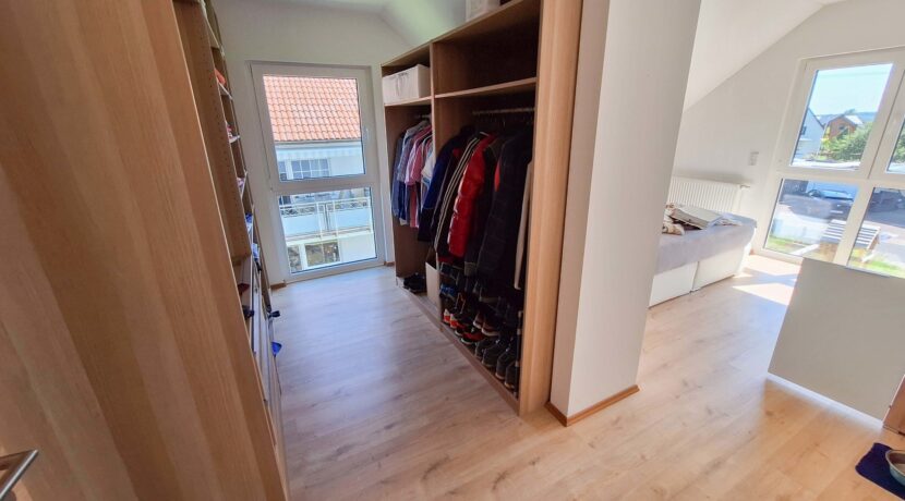 begehbarer Kleiderschrank OG