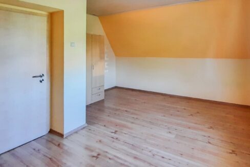 Schlafzimmer DG