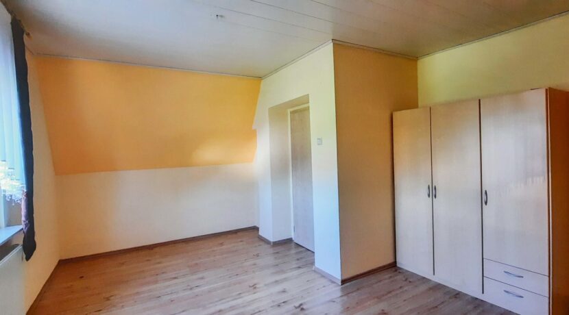 Schlafzimmer DG