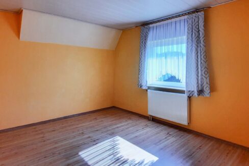 Schlafzimmer DG