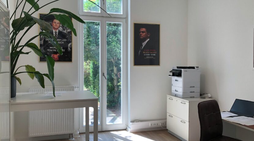 Büro 4