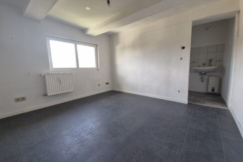 Durchgangszimmer 1. OG links