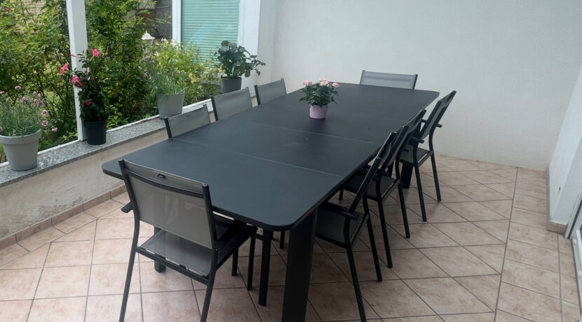 überdachte Terrasse