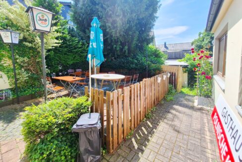 Terrasse Gaststätte EG