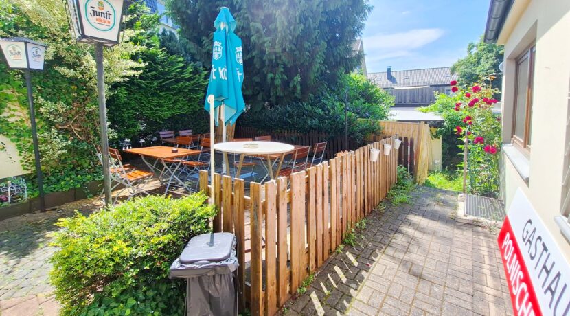 Terrasse Gaststätte EG
