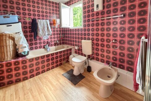 Bad Wohnung 2. OG