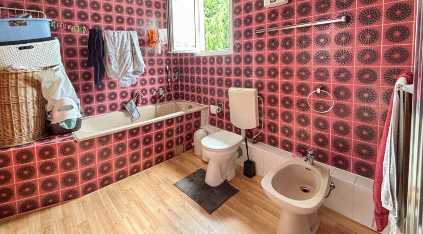 Bad Wohnung 2. OG