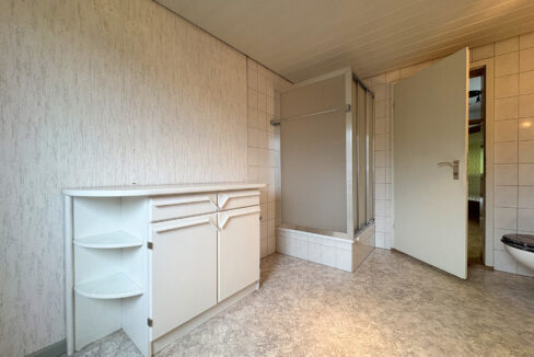 Badezimmer (OG)