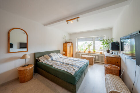 10 Schlafzimmer OG