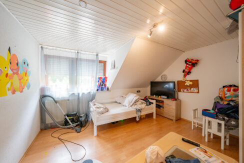 14 Kinderzimmer DG
