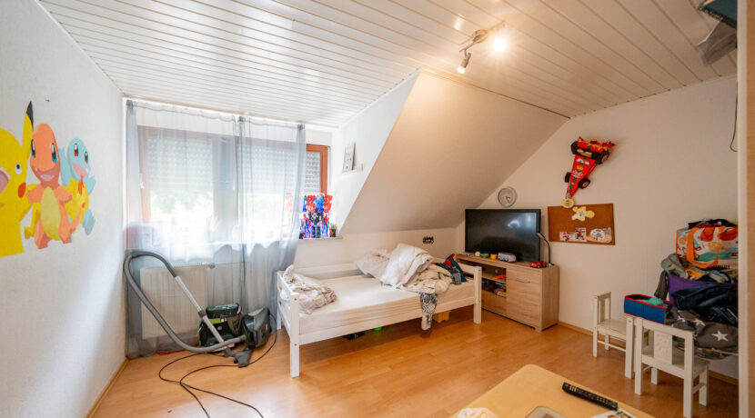 14 Kinderzimmer DG