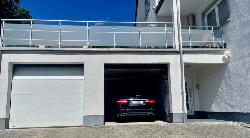 übergroße Garage