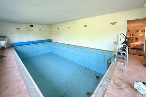 EG Schwimmbad mit Terrasse