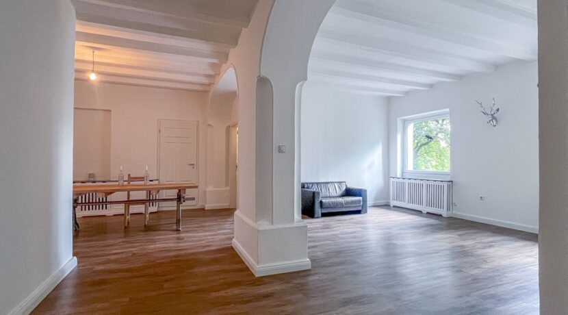 Wohn-  und  Esszimmer Wohnung 2