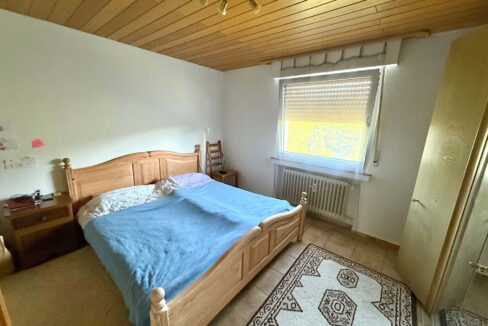 OG Mietwohnung Schlafzimmer