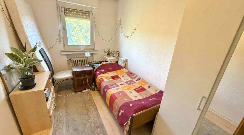OG Mietwohnung Schlafzimmer