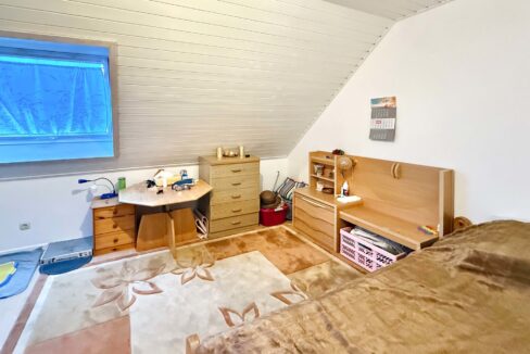 DG Mietwohnung Schlafzimmer 1