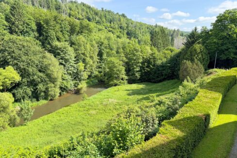 Blick auf dazugehörige Grünfläche