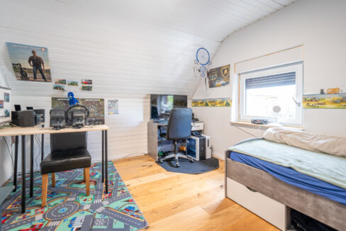 Zimmer 1 OG
