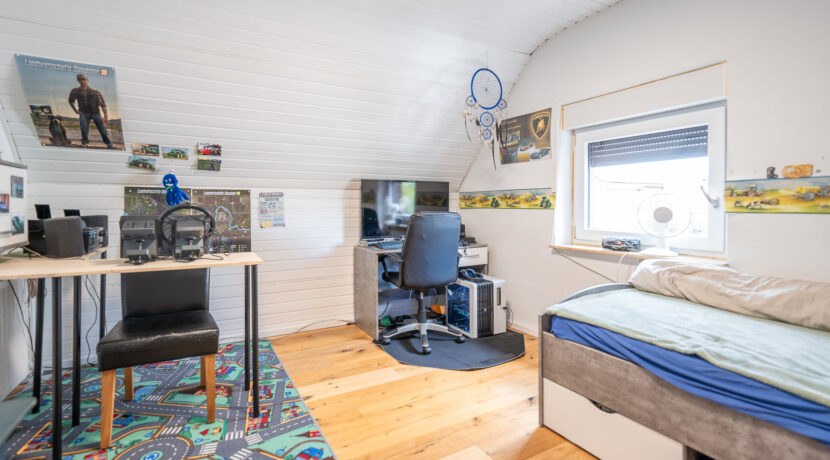 Zimmer 1 OG