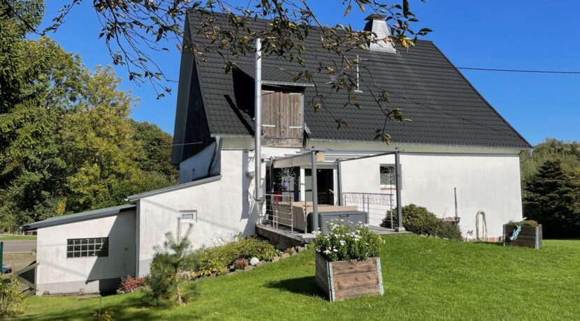 Haus zur Gartenseite