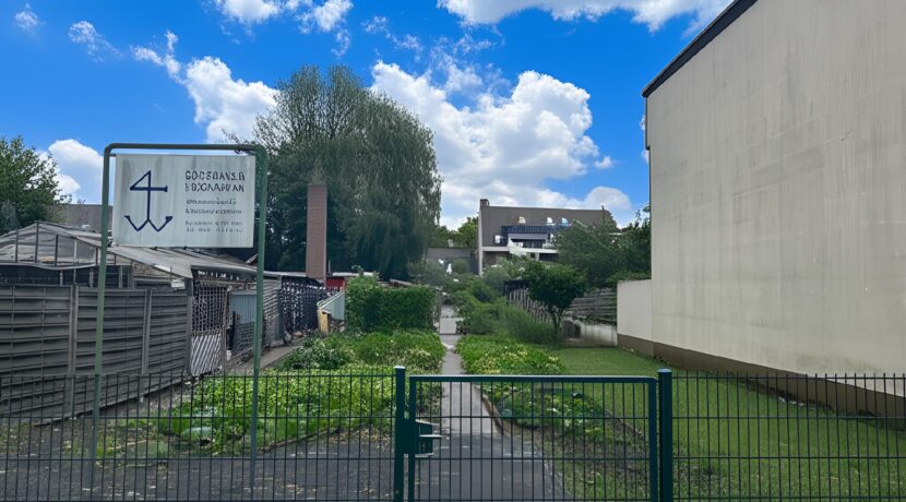 Straßenansicht