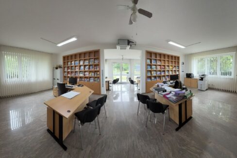 Büro-/Praxisfläche