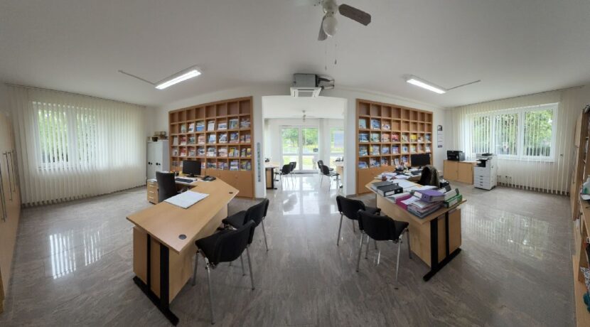 Büro-/Praxisfläche