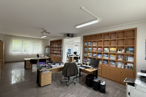 Büro-/Praxisfläche