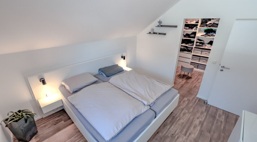 Schlafzimmer OG
