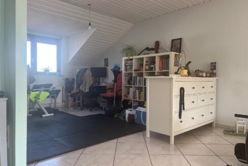 3 Zimmer derzeit Büro
