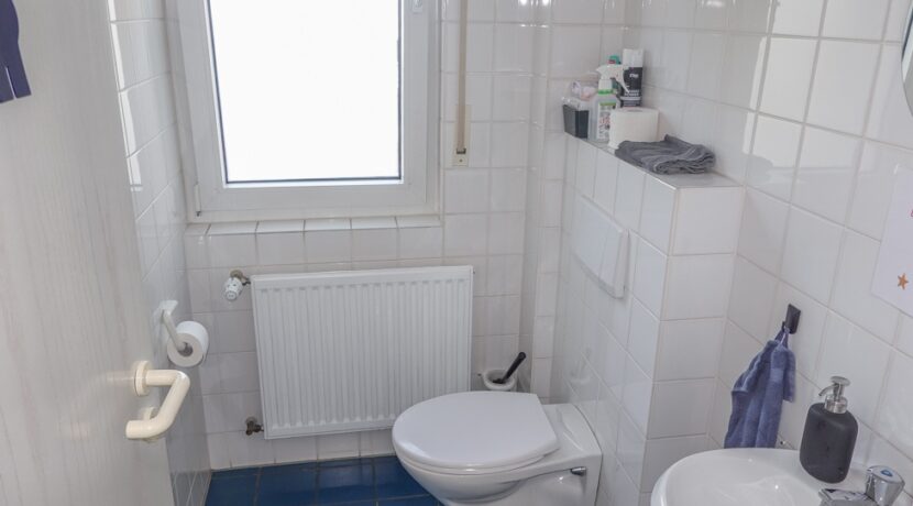 Personal-WC im Windfang