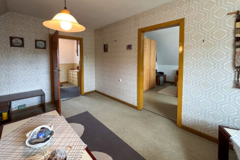 Durchgangszimmer DG