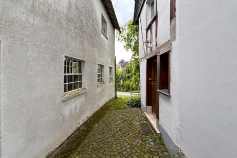 Eingang Altbau