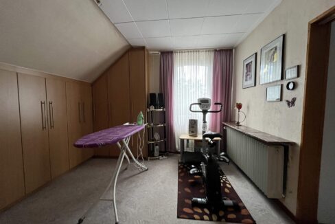 Schlafzimmer III